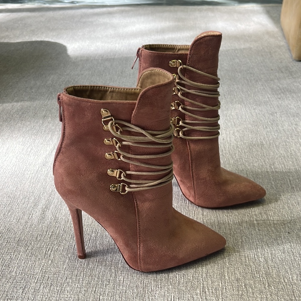 Suede boots